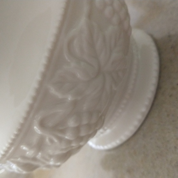 Porcelain white teapot 10 1/2" wide x 7" french country cottagecore shabby chic - Picture 4 of 5